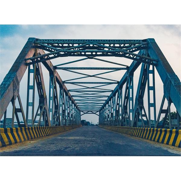 Controlli su strutture metalliche esterne esposte agli agenti atmosferici