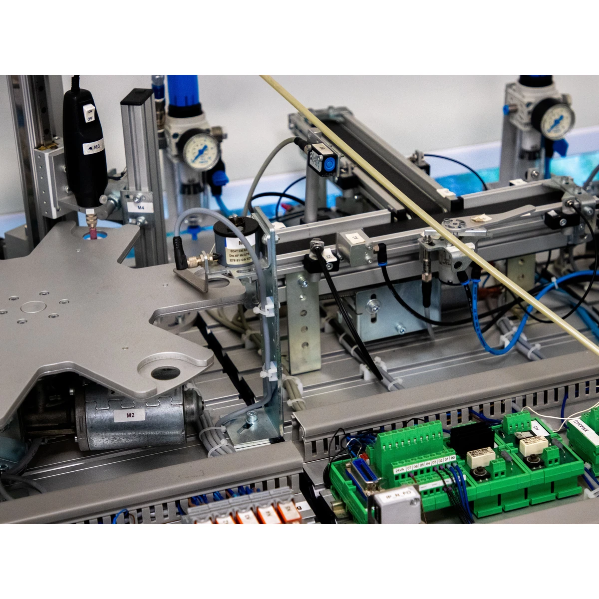 Cella automazione pneumatica