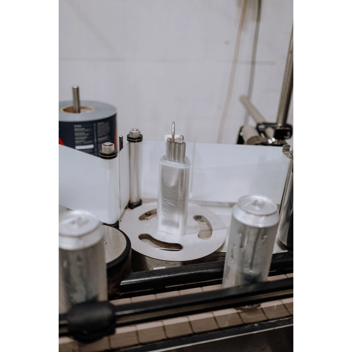 Linea etichettatura lattine alluminio