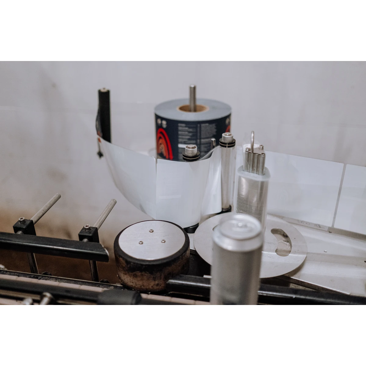 Macchina produzione lattine